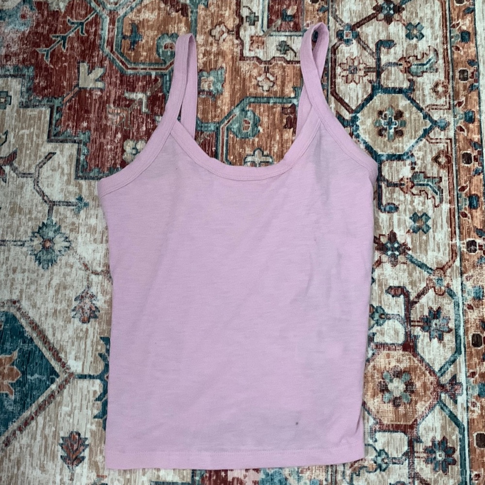purple tank top